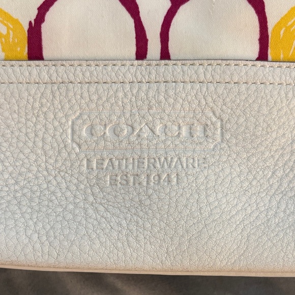 Coach Scribble Tote - Picture 3 of 9